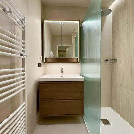 Apartment Tres Bel Entierement Renove - 2mn Croisette *